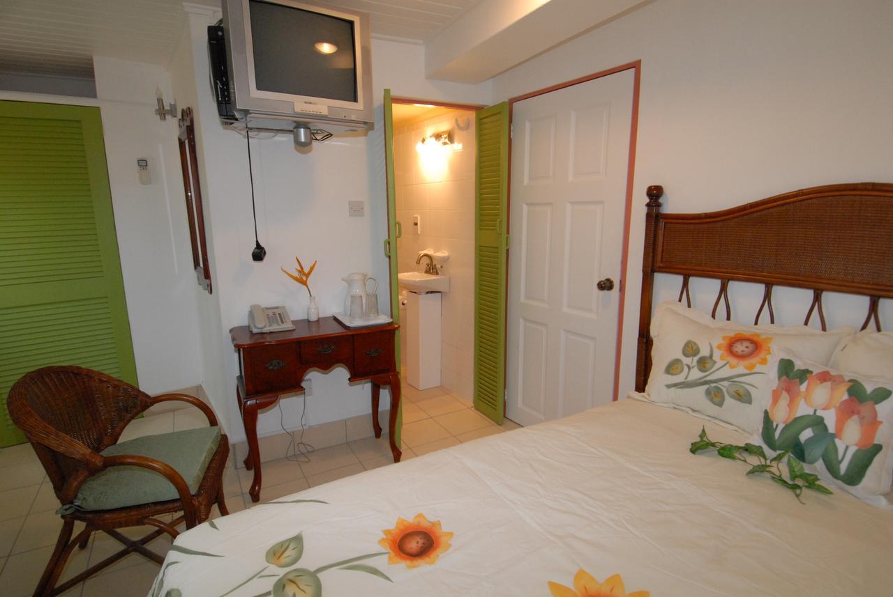 St. George's Deyna'S City Inn מראה חיצוני תמונה