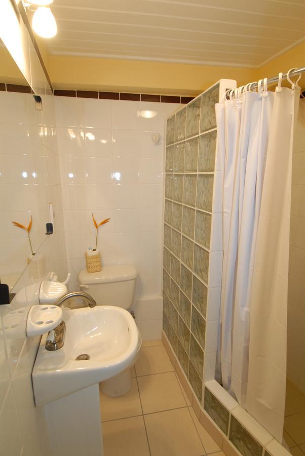St. George's Deyna'S City Inn מראה חיצוני תמונה