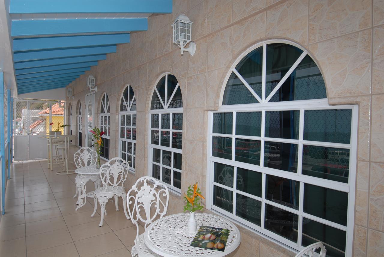St. George's Deyna'S City Inn מראה חיצוני תמונה
