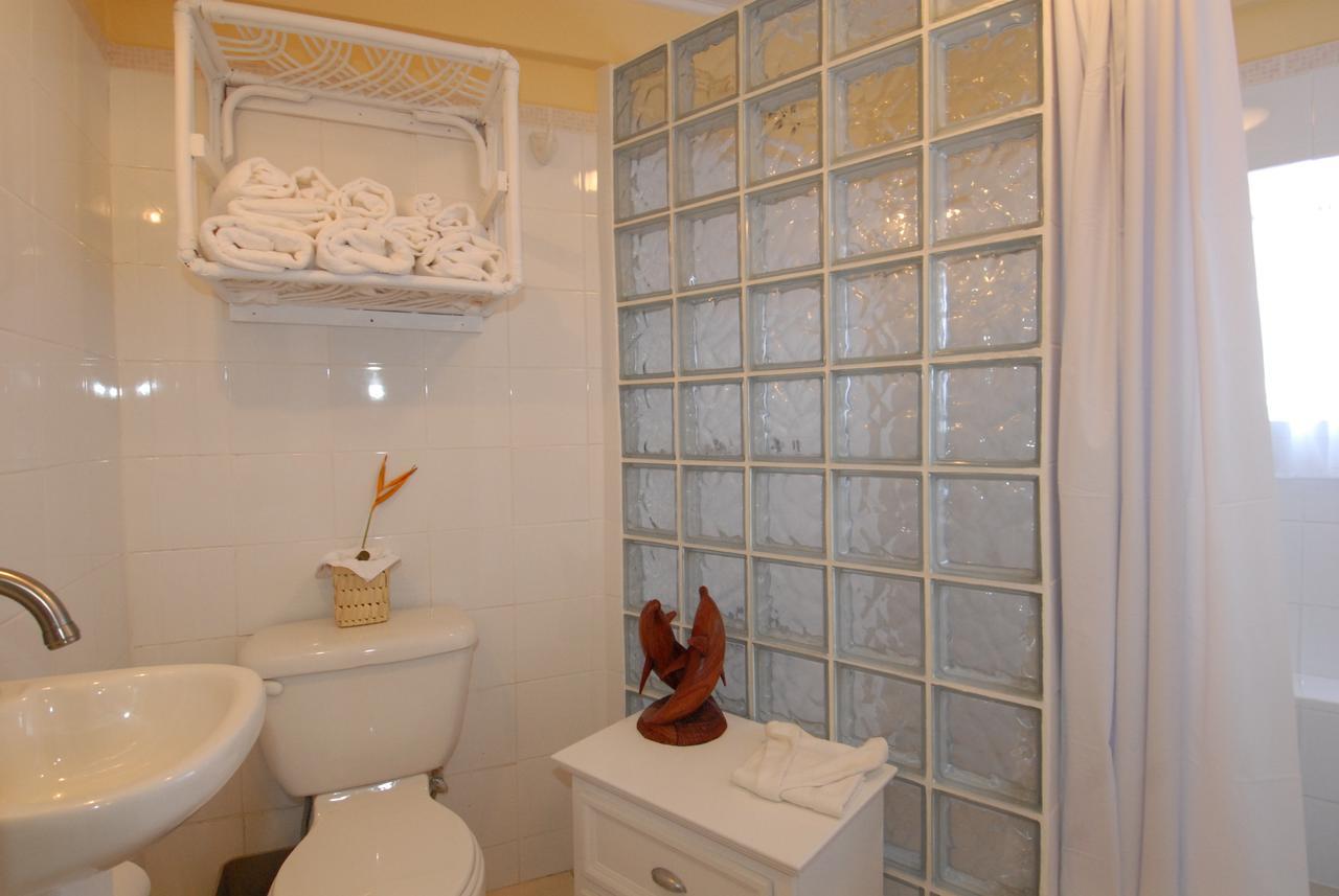 St. George's Deyna'S City Inn מראה חיצוני תמונה